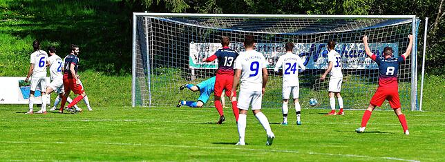Bild 18: FC Schönau siegt überraschend mit 1:0 beim FC Erzingen &ndash; und wir haben Bilder!