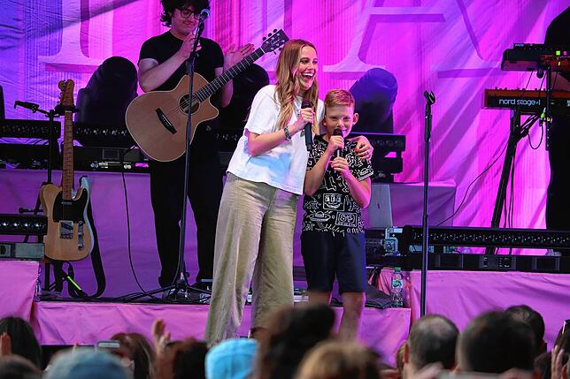 Bild 9: 1500 Fans feiern Sophia beim Sound Beach Festival