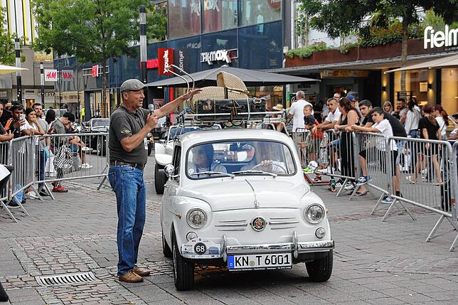 Christoph Karle berichtet als Mit-Initiator der Aktion „Museum auf Rädern“ zur diesjährigen Museumsnacht, welche Oldtimer in diesem Jahr ...