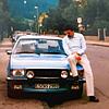 Das erste Auto von Peter Gremmelspacher war ein VW Käfer 1303. Auf diesem Foto ist er mit seinem nachfolgenden Opel Commodore B GS/E, ...