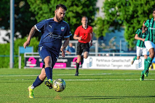 Bild 37: Titelanwärter FC Zell setzt sich mit 6:1 beim VfB Waldshut durch &ndash; und wir haben Bilder!