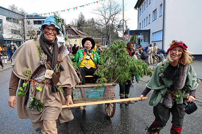 Bild 22: Unvergessliche Momente: Der Kinderumzug und Rathaussturm in Unterkirnach – Bilder des Narrensamens!