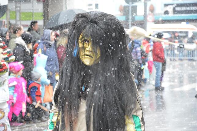 Bild 13: Bilder vom Narrensprung beim Ringtreffen des Alemannischen Narrenrings (Teil 4)