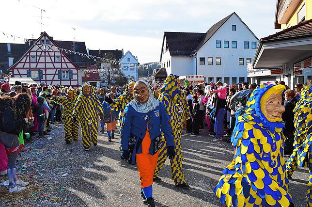 Die Masken der Nenzinger Jockel und Blätz sind nicht Corona-konform. Darum werden die Narren sie in diesem Jahr nicht zur Schau stellen ...
