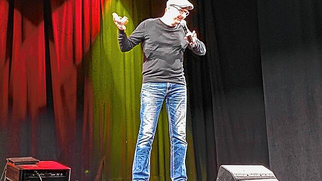 Stefan Danziger ist gebürtig aus Dresden, nach der Wende verschlug es ihn in den Wedding im westlichen Berlin. Heute erzählt er auf den ...