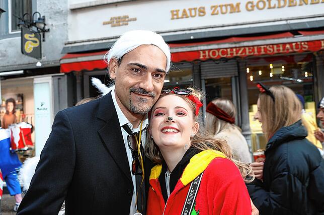 Bild 11: Ho Narro! Die Straßenfasnacht in der Konstanzer Altstadt ist in vollem Gang