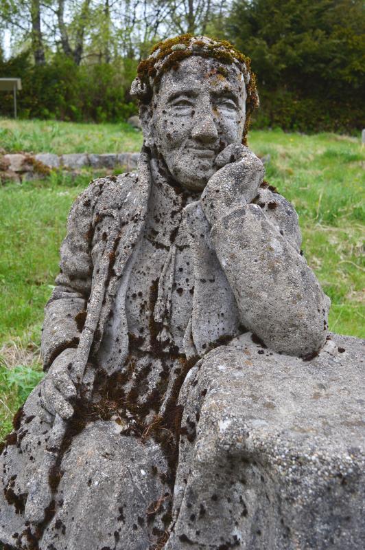 Das Heidewiibli gilt als historische Figur des Hotzenwaldes. Zahlreiche Erzählungen sind überliefert. Ihre Figur, originell mit Pfeife, ...