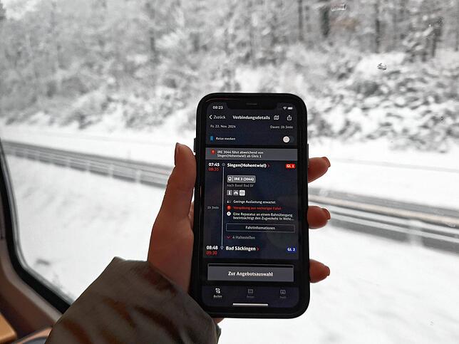 Auch für den IRE von Friedrichshafen nach Basel zeigt die App massive Verspätungen an.