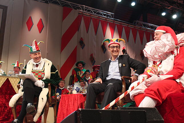 Bild 4: Bilder von der Narrengerichtsverhandlung gegen Cem Özdemir (2)