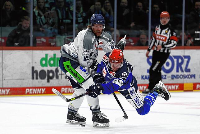 Bild 1: Unsere Bildergalerie vom sechsten Viertelfinalspiel der Wild Wings gegen die Straubing Tigers