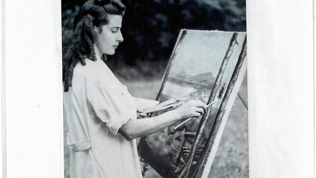 Irene Gihr beim Malen.