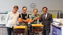 Die Volkshochschule Singen hat auf einen Kaffee mit Bürgermeister Marcus Röwer (rechts) eingeladen, um ihr aktuelles Programm ...