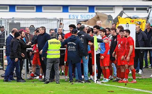 Bild 1: Unsere große Bildergalerie vom Verbandsligaspiel zwischen dem TSV Singen und dem Freiburger FC