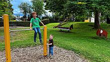 Der Spielplatz an der Tannenstraße auf dem Waldshuter Aarberg ist weitläufig. Fynn und Leon (von links) hatte ihren Spaß, würden sich ...