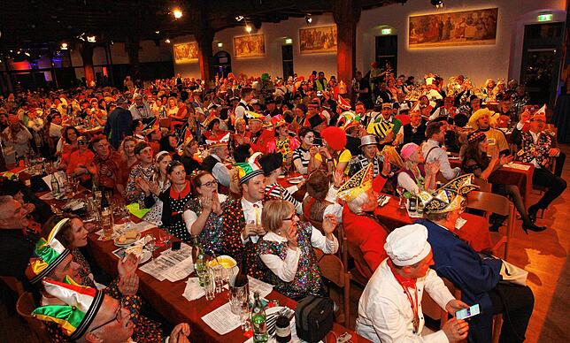 Zuschauer im Oberen Konzilsaal bei der „Fasnacht aus dem Konzil“ 2020 im SWR-Fernsehen.