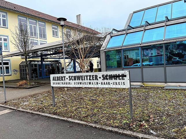 Als Konsequenz aus den beiden Vorfällen will das Landratsamt als Schulträger man nun die Software und die Reaktionsketten anpassen.