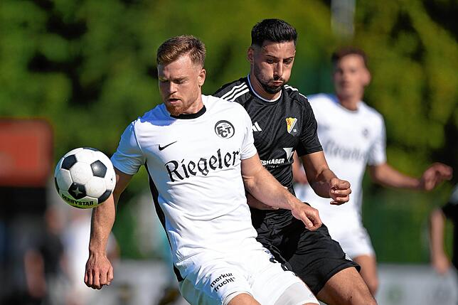 Bild 34: SV 08 Laufenburg unterliegt Tabellenführer FC Teningen mit 0:1 – und wir haben Fotos!