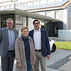 Bürgermeister Alexander Guhl (von links), Pia Kreml (Stadtwerke) und Martin Ritter (Geschäftsführer Stadtwerke), laden zu den ...