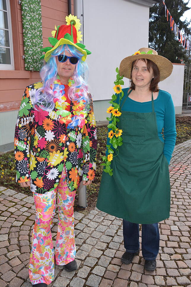 Bad Dürrheim blüht auf. Die städtischen Mitarbeiter sind an der Fastnacht die reinsten Blumenkinder.