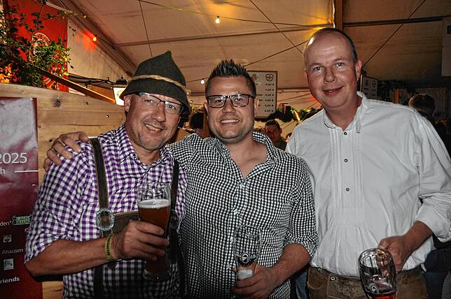 Bild 31: Vollgasstimmung war bei der Dirndl- und Lederhosenparty in Leimbach