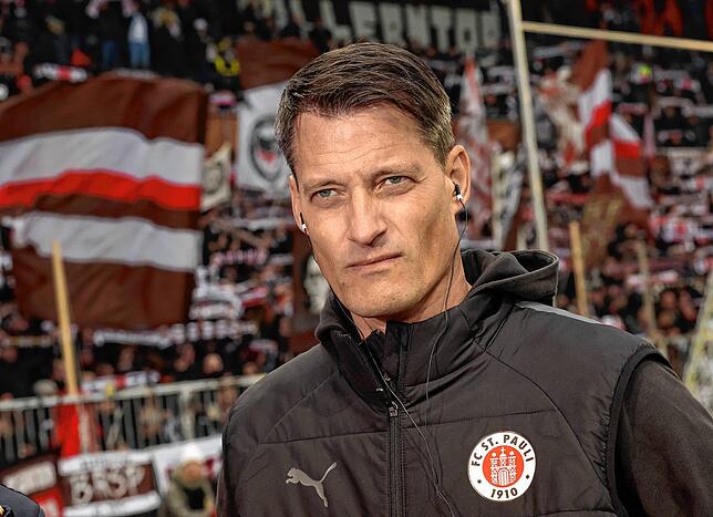 Alexander Blessin, Trainer von Bundesliga-Aufsteiger FC St. Pauli, trug das Trikot des SC Pfullendorf von 2003 bis 2005.