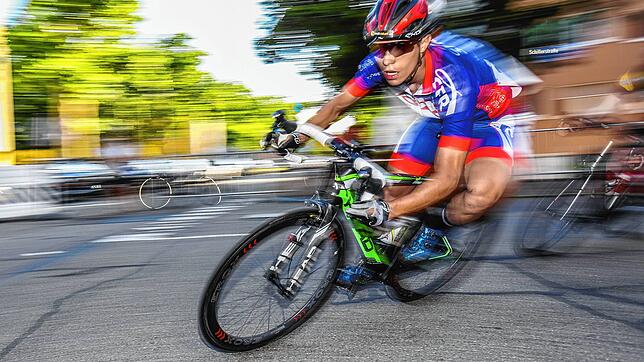Stopp: Schnelle Runden &ndash; ob auf dem Rennrad wie hier beim Rheinfelder Kriterium oder auf den Montainbike-Trails &ndash; sind ...