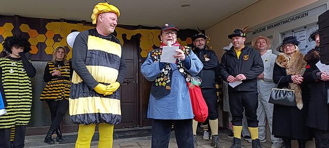 Bild 20: Ausnahmezustand in Wutöschingen: Der Rathaus-Sturm am schmutzigen Dunschtig in Bildern