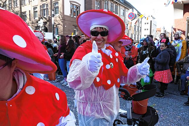 Bild 45: Bilder vom großen Fasnet Samschdig-Umzug der Poppele-Zunft (2)