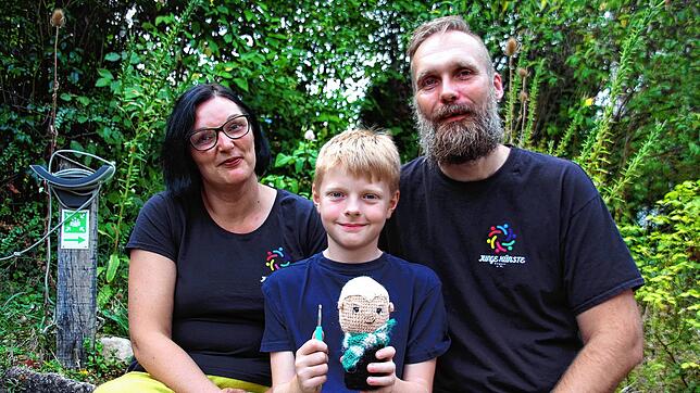 Anja und Mario Ernst aus Engen haben den neuen Verein „Junge Künste Engen“ mit Angeboten für Kinder und Jugendliche gegründet. Sohn ...