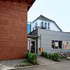 Blick auf den Kindergarten in Moos. Die Betreuungsgebühren werden ab dem kommenden Schuljahr angehoben.