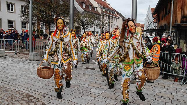 Die Hansel hüpfen 2021 durch die Bräunlinger Innenstadt. Ob sie das künftig noch unter dem Dach der Vereinigung Schwäbisch-Alemannischer ...