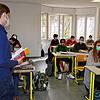 Nach den Herbstferien geht es erstmal mit Präsenzunterricht in voller Klassenstärke weiter, so wie hier in der 10a des Konstanzer ...