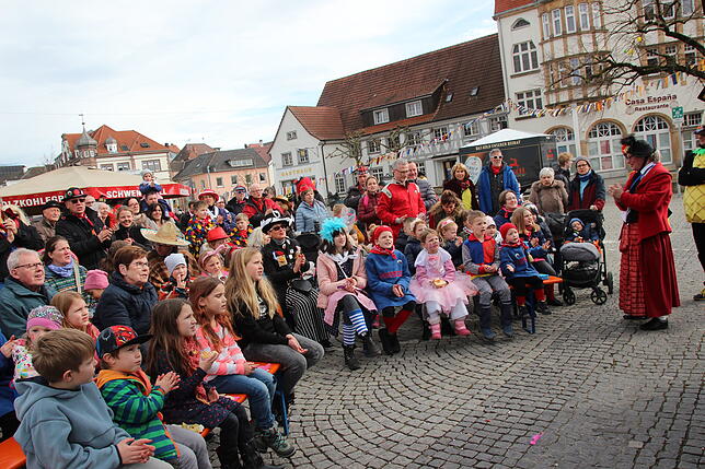 Bild 6: Bilder vom Närrischen Jahrmarkt in Singen