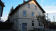 Die ehemalige Hausmeisterwohnung in der Augustin-Bea-Straße 2 soll im Idealfall einer geflüchteten Familie zur Verfügung stehen. Bild: ...