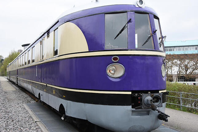 Im April dieses Jahres stand der Ulbricht-Zug auf dem Gleis 4b am Bahnhof Hinterer Hafen. Hier wäre Platz für den Maybach-Museums-Zug, ...