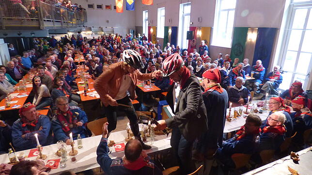 Die Singener Poppelezunft hat das Motto für die Fasnet 2020 bekannt gegeben: Machet langsam, s&lsquo; pressiert