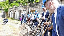 Viele Akteure haben die beiden Sanierungsgroßprojekte möglich gemacht, die am Dienstag mit dem Spatenstich an den Start gegangen sind. ...