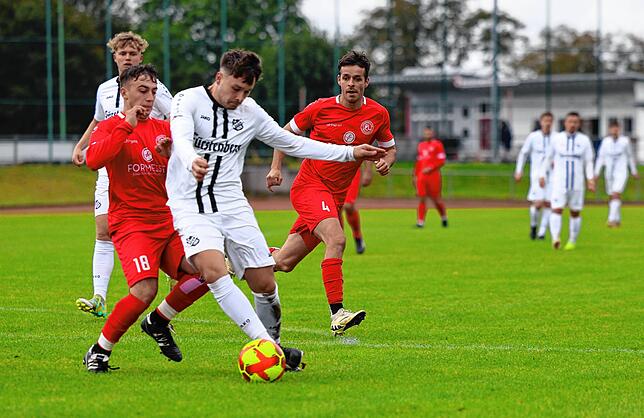 Bild 3: Unsere Bildergalerie vom Spitzenspiel der Bezirksliga Schwarzwald zwischen Löffingen und Aasen