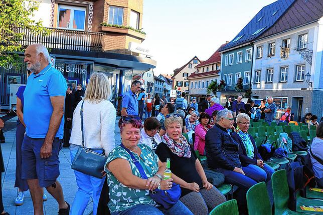 Bild 19: Stadtmusik Löffingen begeistert beim Open-Air-Konzert: Löffinger Städtle ein Klang- und Farbenmeer