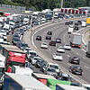 Leider Alltag: Staus auf der A8 bei Stuttgart. Bild: dpa