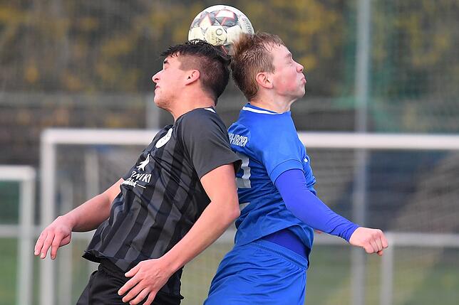 Bild 4: FC Hochrhein düpiert den TuS Efringen-Kirchen mit einem 3:1-Sieg im Rebland &ndash; und wir haben Bilder!
