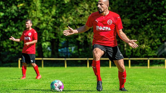 Der &bdquo;Dino&ldquo; kommt: Der 40-jährige Tolga Polat wechselt in der Winterpause vom FC 08 Bad Säckingen zum SV BW Murg.