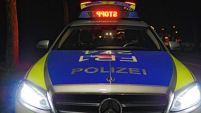 Polizeieinsatz in der Nacht.