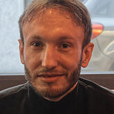 Viktor Kunz betreibt das Maghreb seit 2019. Übernommen hat er die Shisha-Bar von einem Freund, der das Lokal 2013 eröffnete.