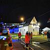 Mit einem Großaufgebot bekämpft die Blumberger Feuerwehr am Dienstagabend einen Hausbrand in der Schwarzwaldstraße. Bild: Feuerwehr