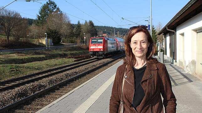 Eveline Wuttke, Bahn-Pendlerin, ärgert sich über die Unzuverlässigkeit.