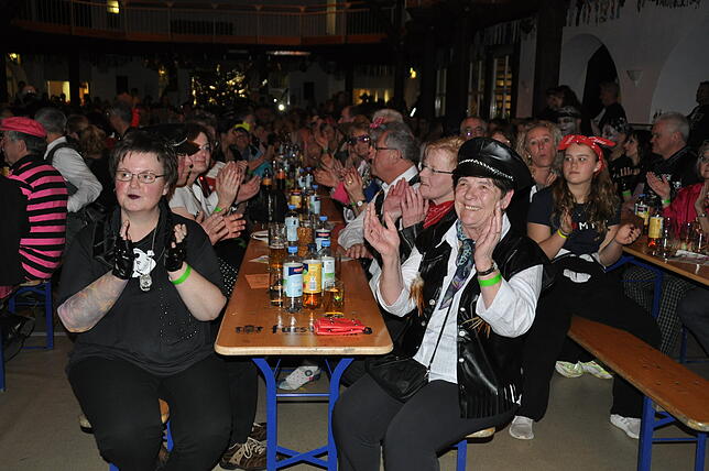 Bild 29: Bilder vom begeisterten Publikum beim Turnerball in Bad Dürrheim