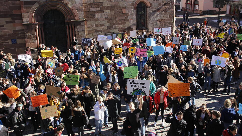 Rund 400 Schüler sind am Freitag im Rahmen der Aktion "Fridays-for-Futur" in Villingen für den Klimaschutz auf die Straße gegangen.