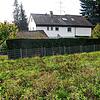 Auf diese Wiese am Ortsrand soll das neue Kinderhaus in Allensbach gebaut werden. Die direkt angrenzenden Anwohner beklagt, dass ihm ...