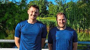 Das Trainerduo der SG Reichenau/R.-Waldsiedlung: Pascal Bisinger (links) und Robin Penkert.